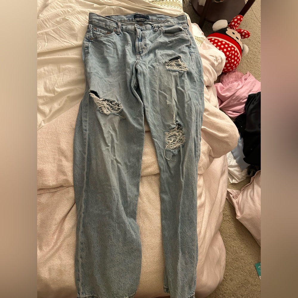 Aeropostale Light Wash Distressed High Rise Baggy